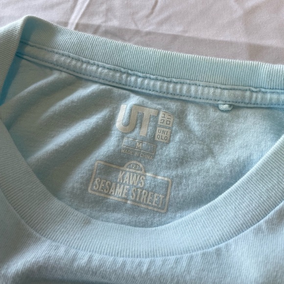 KAWS x Uniqlo Sesame Street Cookie Monster Tee Blue Medium - Picture 5 of 5